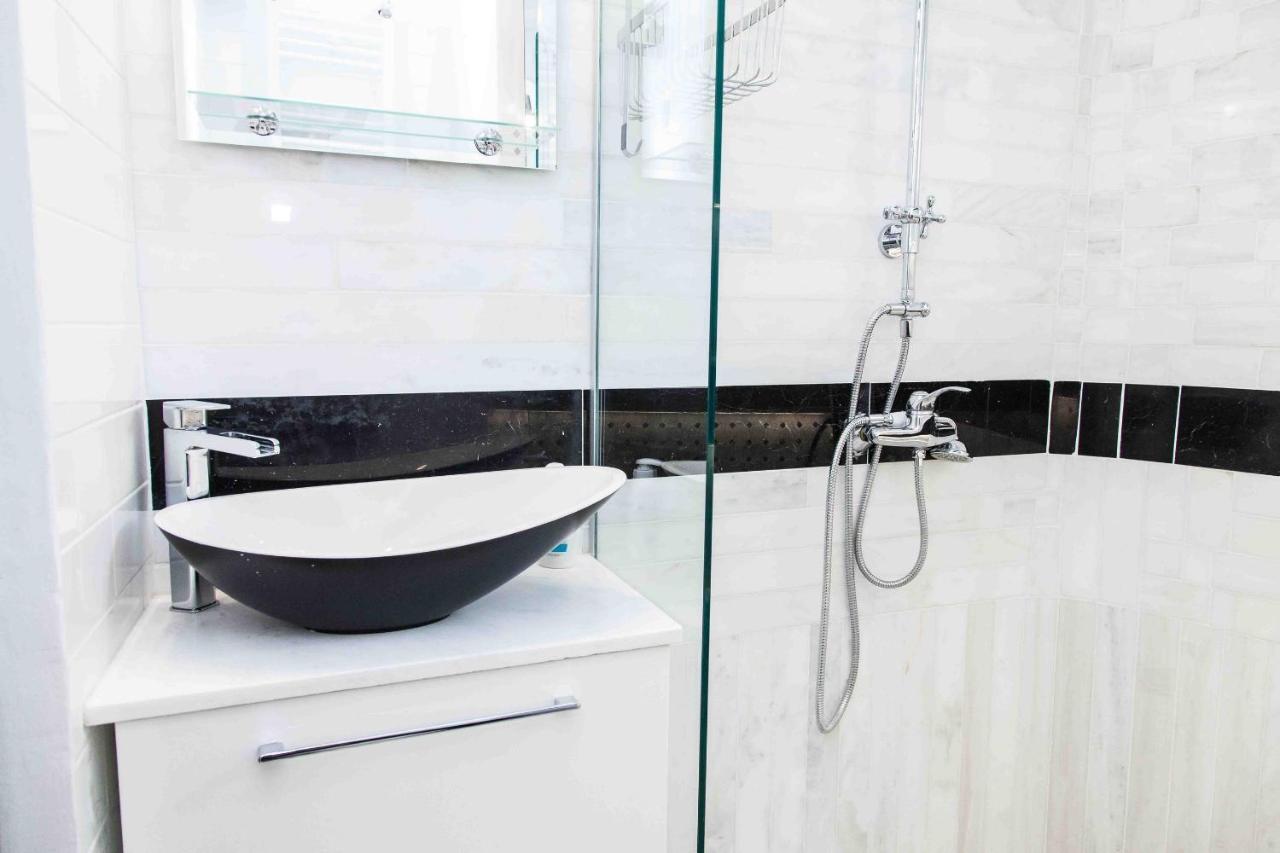Gorgeous Penthouse With Private Jacuzzi And Amazing View! Apartment เอเธนส์ ภายนอก รูปภาพ