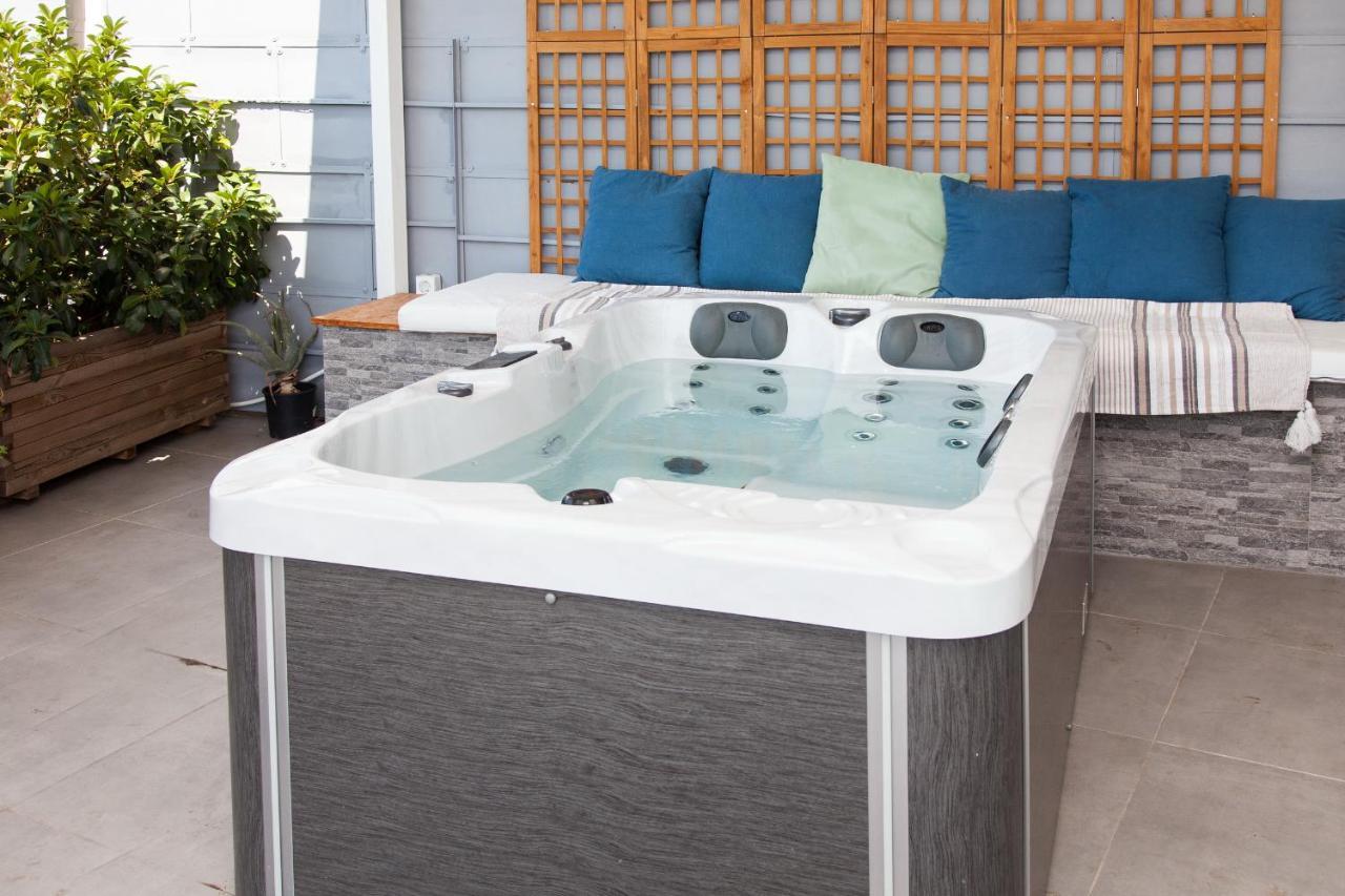 Gorgeous Penthouse With Private Jacuzzi And Amazing View! Apartment เอเธนส์ ภายนอก รูปภาพ