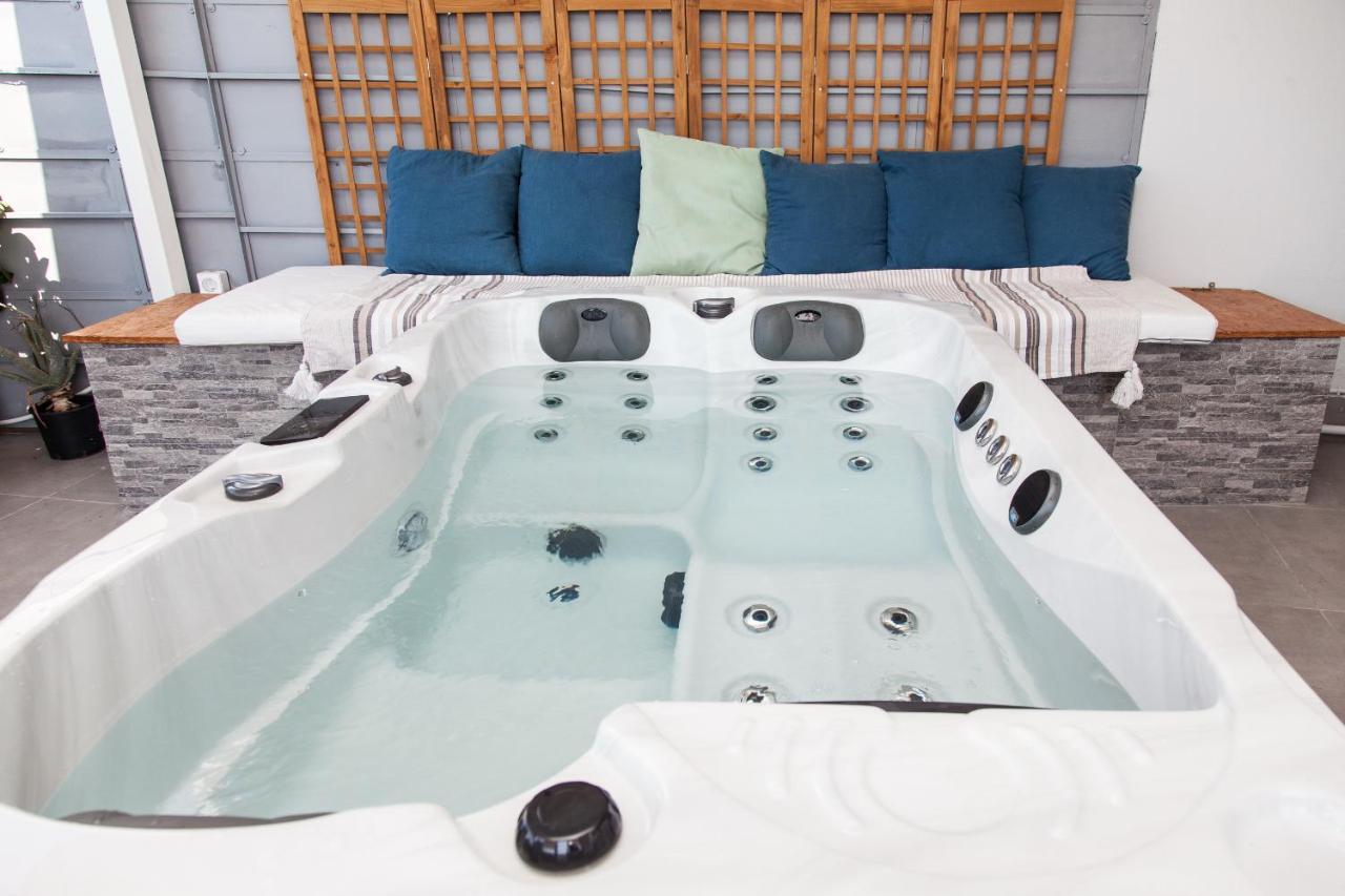 Gorgeous Penthouse With Private Jacuzzi And Amazing View! Apartment เอเธนส์ ภายนอก รูปภาพ